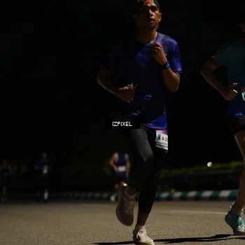 Runner Photo 7326071