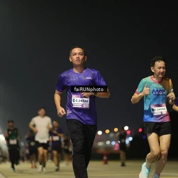 Runner Photo 7326073