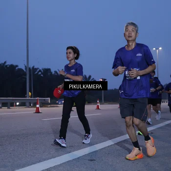 Runner Photo 7326194