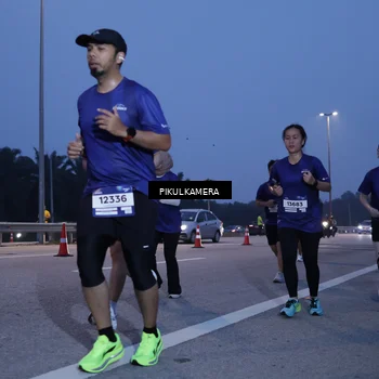 Runner Photo 7326345
