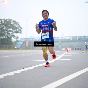 Runner Photo 7326363