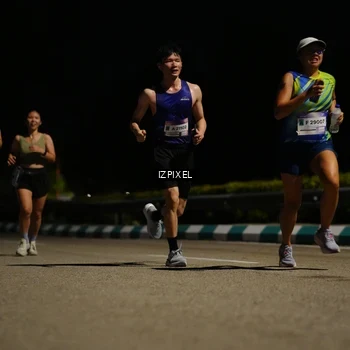 Runner Photo 7326391