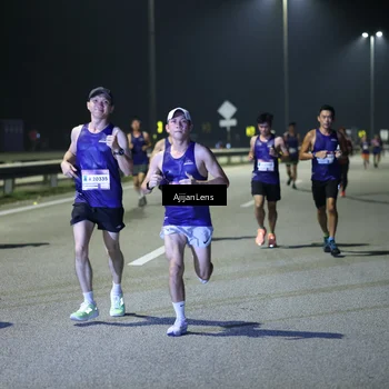 Runner Photo 7326423