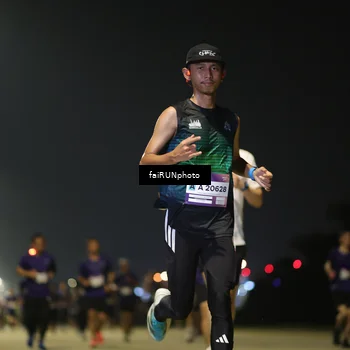 Runner Photo 7326431