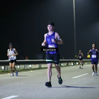 Runner Photo 7326681