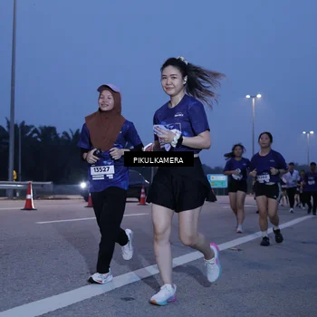Runner Photo 7326842