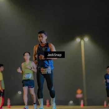 Runner Photo 7326864