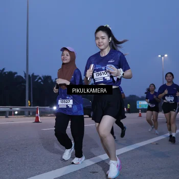 Runner Photo 7326888