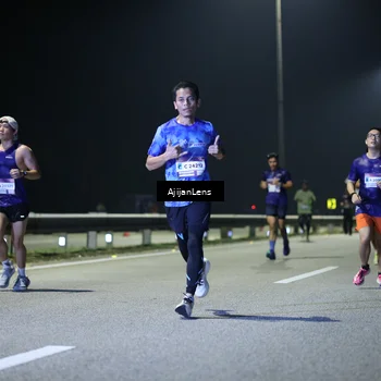Runner Photo 7326896