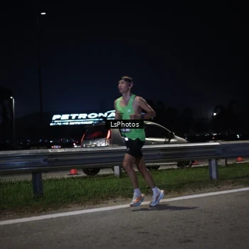 Runner Photo 7326912
