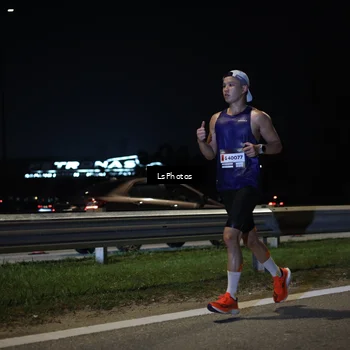Runner Photo 7326990