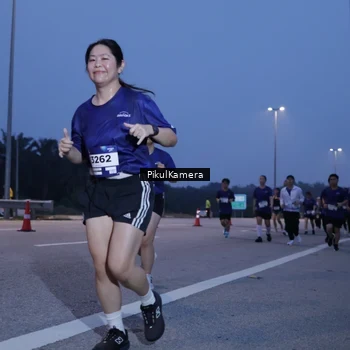 Runner Photo 7327035