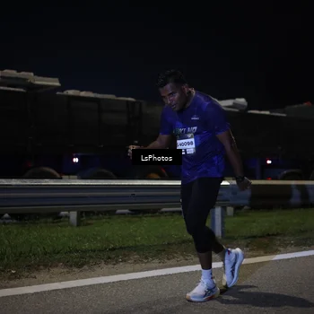 Runner Photo 7327059