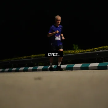 Runner Photo 7327118