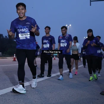 Runner Photo 7327320