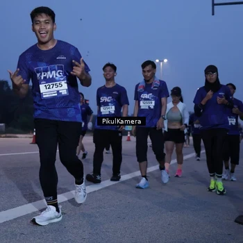 Runner Photo 7327403