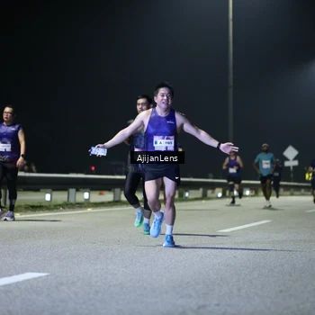 Runner Photo 7327855