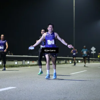 Runner Photo 7327857