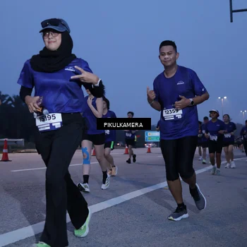 Runner Photo 7327913