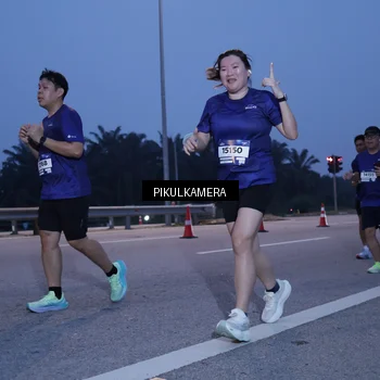Runner Photo 7327990