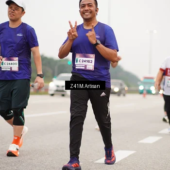 Runner Photo 7328000