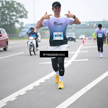 Runner Photo 7328005