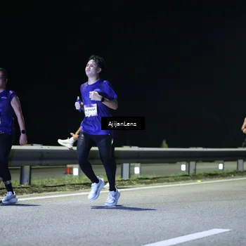 Runner Photo 7328083