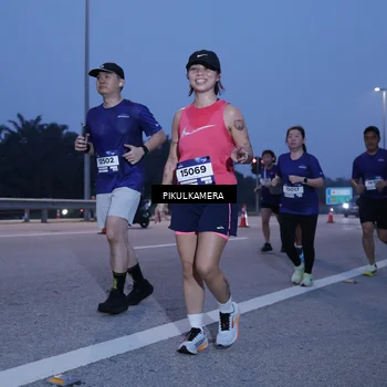 Runner Photo 7328405