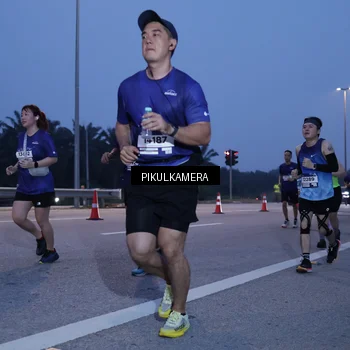 Runner Photo 7328803