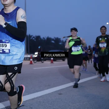 Runner Photo 7328804