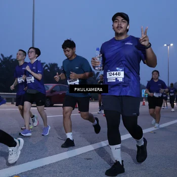 Runner Photo 7329105