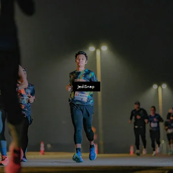 Runner Photo 7329400