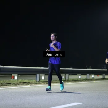 Runner Photo 7329750