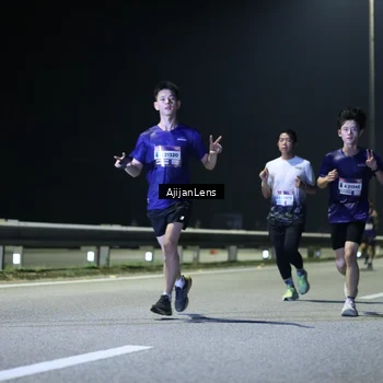 Runner Photo 7329777