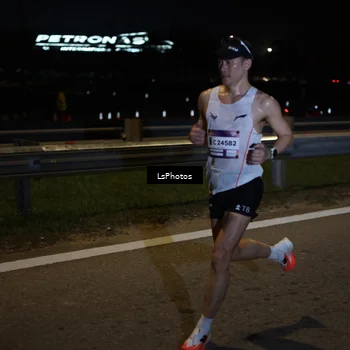 Runner Photo 7329974