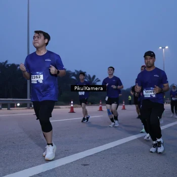 Runner Photo 7330000