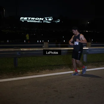 Runner Photo 7330020