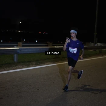 Runner Photo 7330075