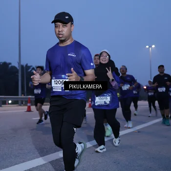 Runner Photo 7330081