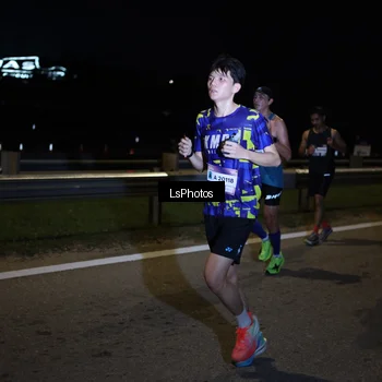 Runner Photo 7330084