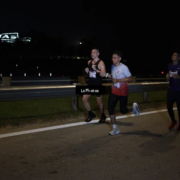 Runner Photo 7330094