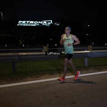 Runner Photo 7330111