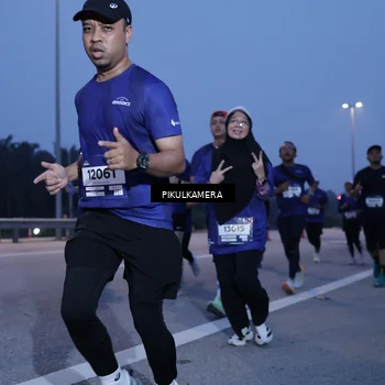 Runner Photo 7330147