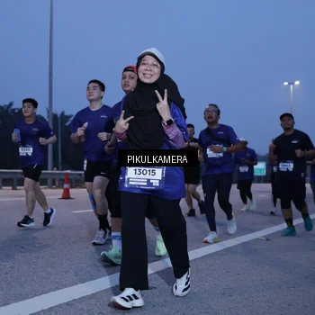 Runner Photo 7330154