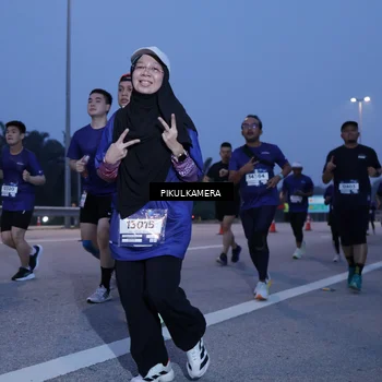 Runner Photo 7330282