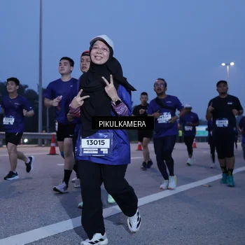 Runner Photo 7330295