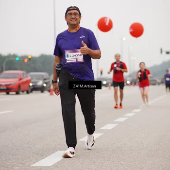 Runner Photo 7330307