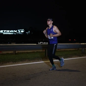 Runner Photo 7330315