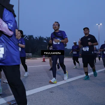Runner Photo 7330331