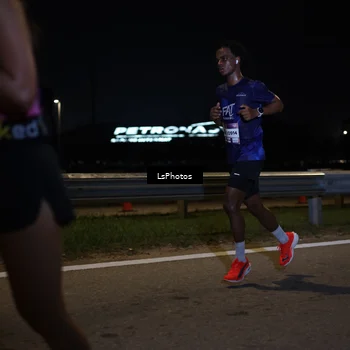 Runner Photo 7330358